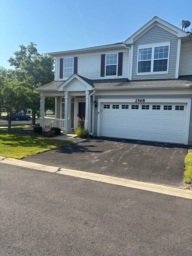 Foto principal - 2568 Hillsboro Blvd