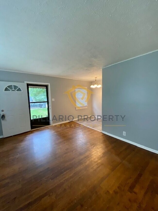 Foto del edificio - Minutes to the Indy 500 Track, 2 Bedroom, ...