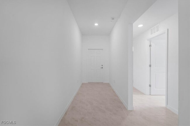 Building Photo - 4138 E Gator Cir