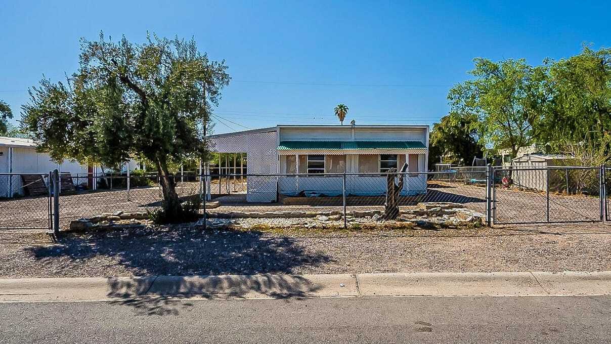 Foto principal - 334 N 83rd St
