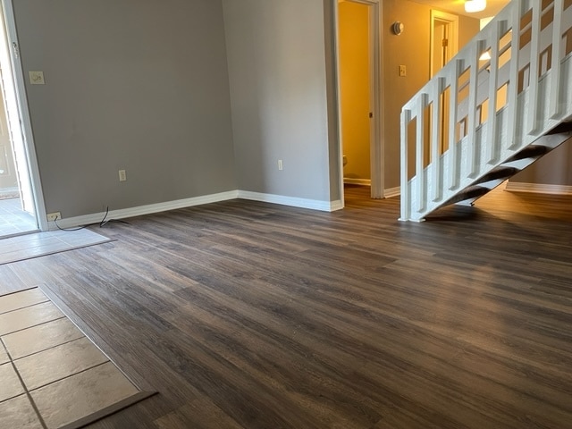 Foto del edificio - 623 Cedarwood Dr