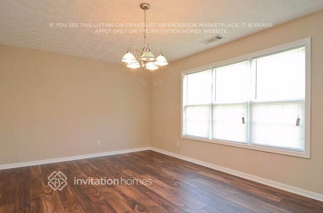 Foto del edificio - 86 Christopher Dr