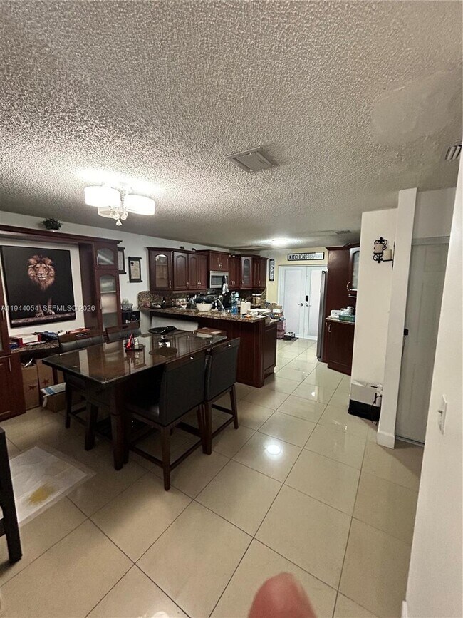 Foto del edificio - 9028 NW 114th Terrace