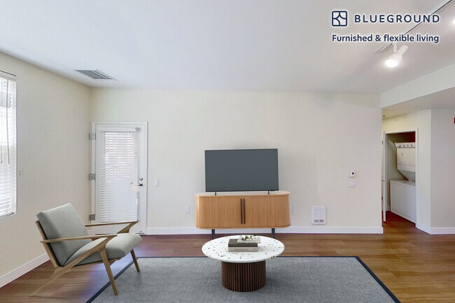 Foto del edificio - 1099 Admiral Ct