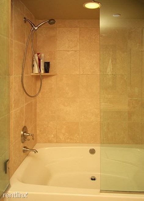 Building Photo - 2 br, 2 bath Townhome - 2321 29th St