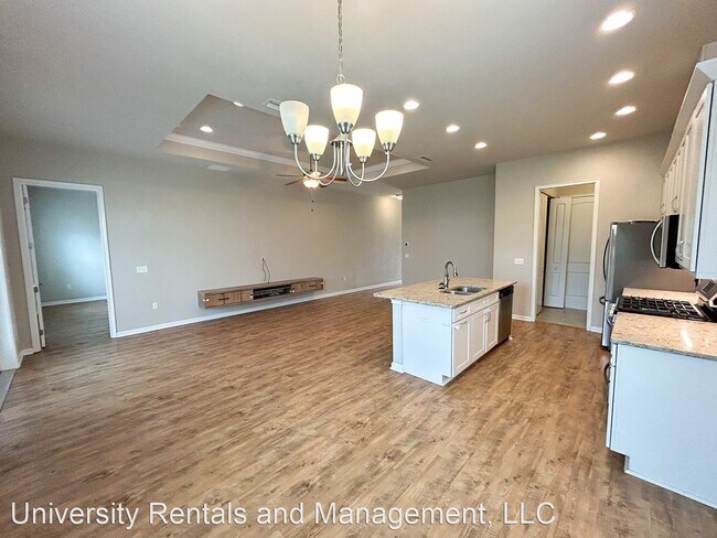 Foto del edificio - 3 br, 2 bath House - 1046 NW 134th Drive