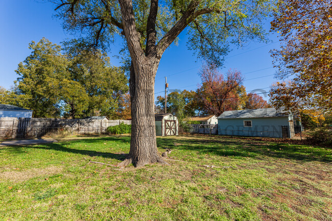 Foto del edificio - 1650 Green Acres St