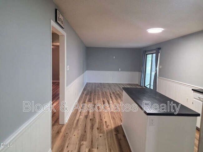 Foto del edificio - 902 W Chatham St