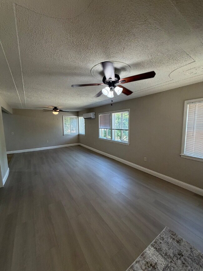 Foto del edificio - 2650 1/2 3rd Ave – Back unit-ADU | Merced, CA