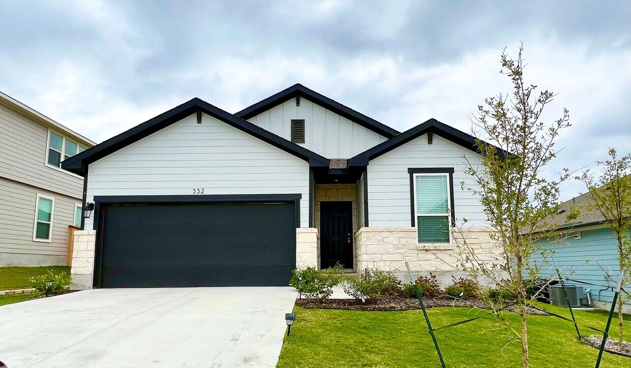 Foto principal - 332 McLintock Rd
