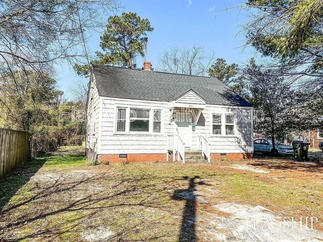 Building Photo - 805 Rudolph St