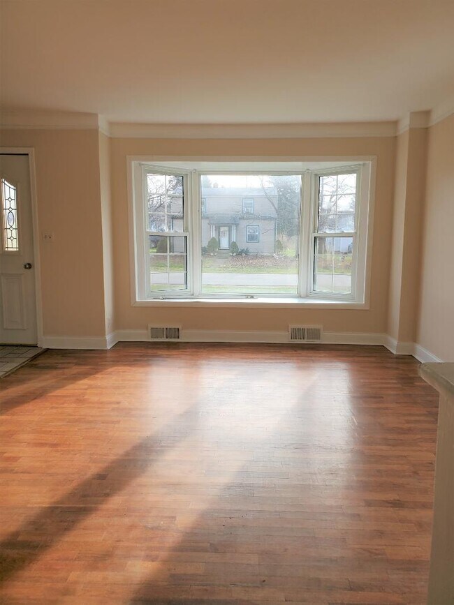 Foto del edificio - 2302 Chesning Ave