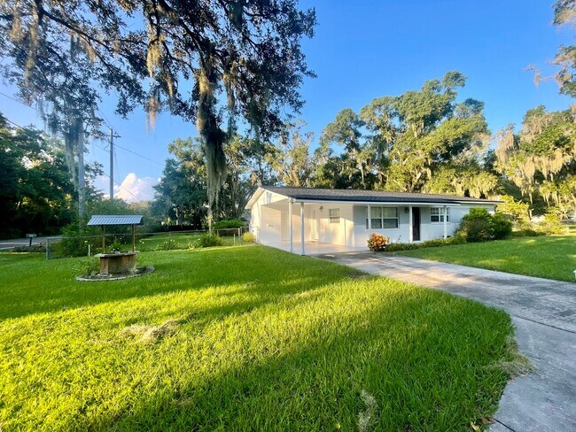 Foto del edificio - Country Living! 2 Bedroom Lithia