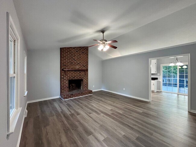 Foto del edificio - 4410 Southernbelle Ln