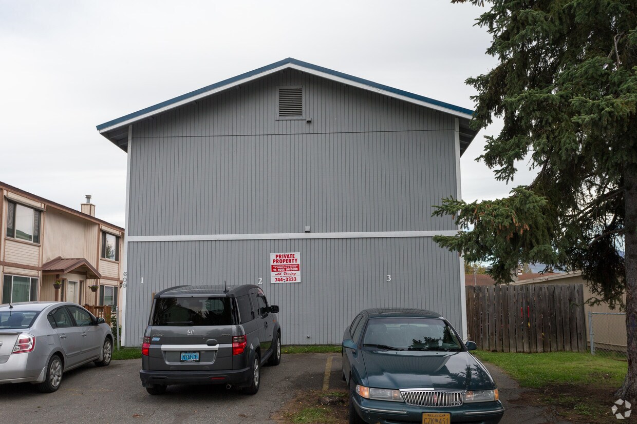 Foto del edificio - 609 N Klevin St