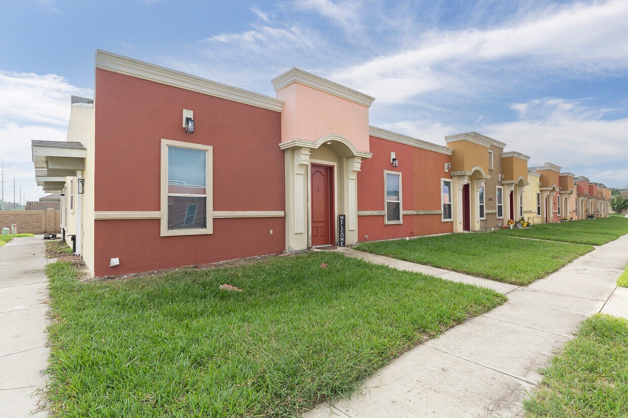 Primary Photo - 3120 Scotland Dr