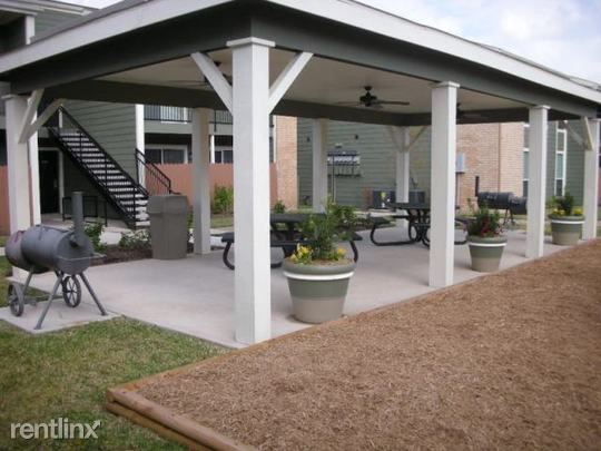 Foto principal - 7600 Creekbend Dr