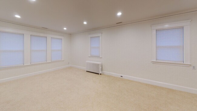 Foto del edificio - 64 Greycliff Rd
