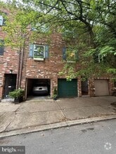 Building Photo - 1714 Bainbridge St