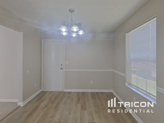 Building Photo - 6090 Flagstaf Walk