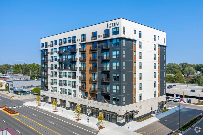 Building Photo - ICON on Main - Royal Oak, MI
