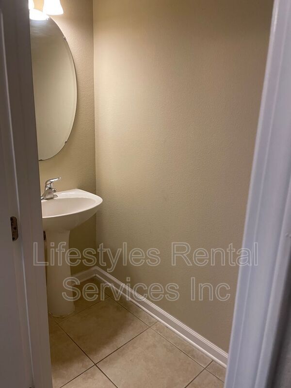 Building Photo - 7179 Stonelion Cir