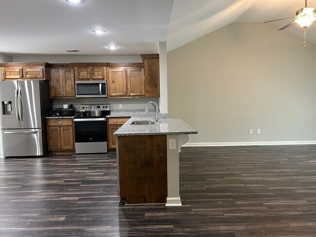 Foto del edificio - 610 Constitution Dr