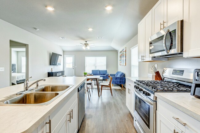 Photo - 10658 Red Orchid Dr House