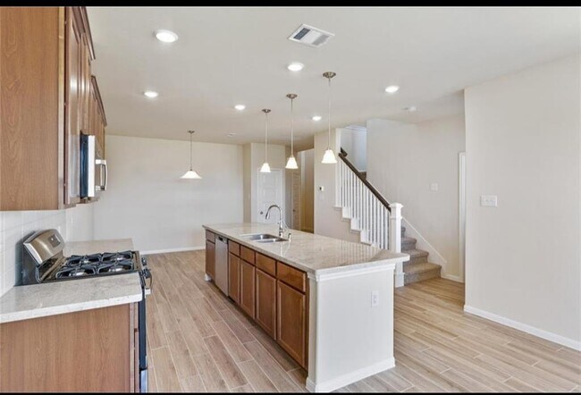 Foto del edificio - 5617 Evanston Ln