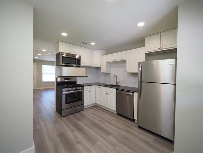 Building Photo - 4711 Bull Creek Rd