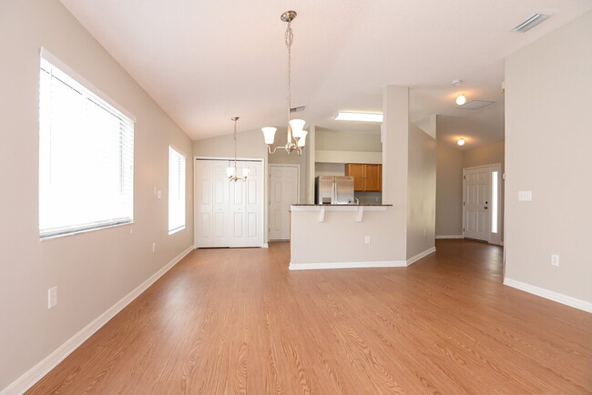 Building Photo - 12926 Fieldmoor Ct