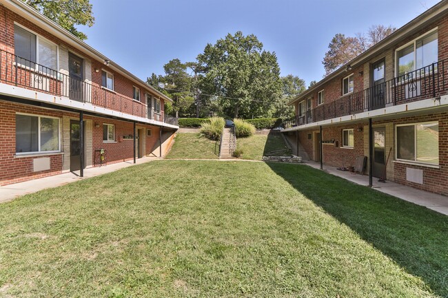 Building Photo - 491 S Holmes Ave