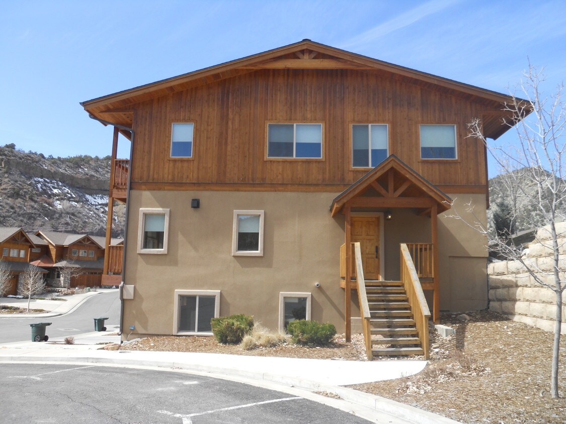 115 River Oaks Ct, Durango, CO 81303 Townhome Rentals in Durango CO