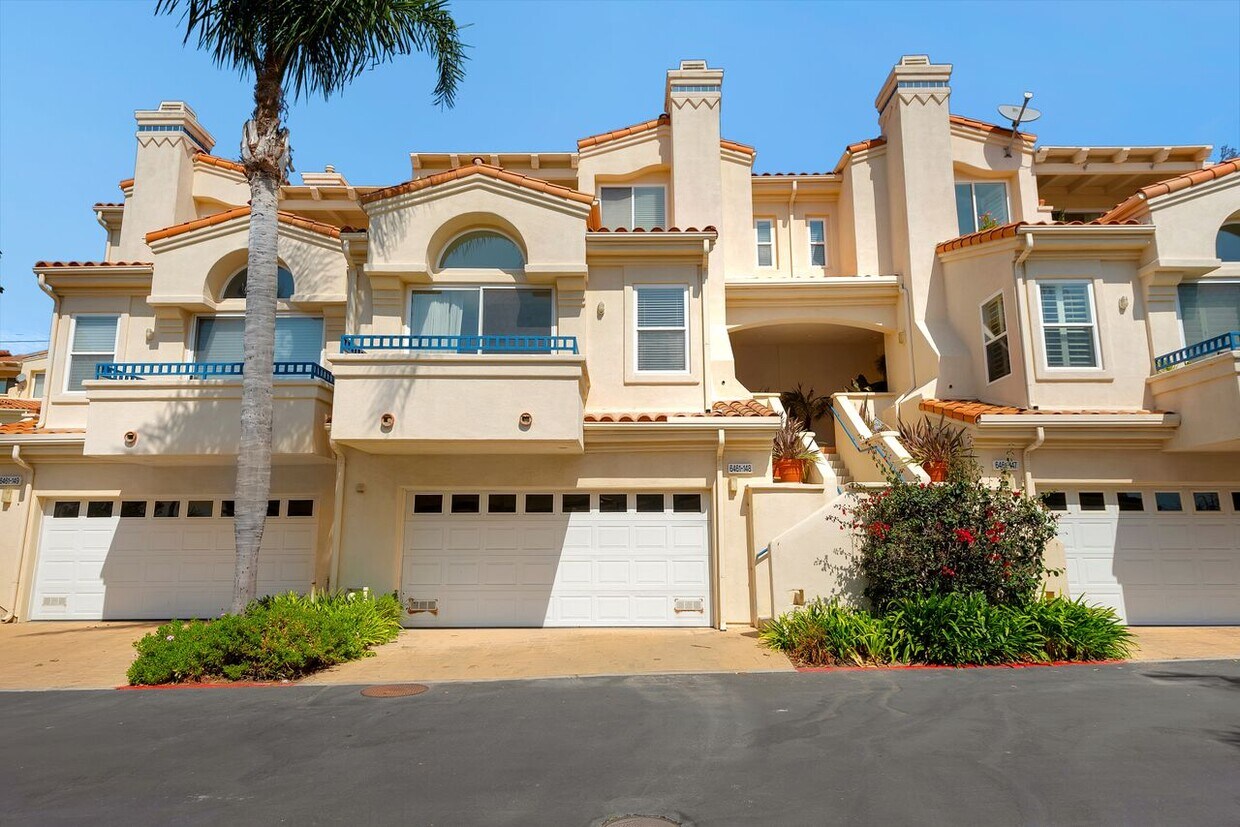 6461 Zuma View Pl, Malibu, CA 90265 Townhome Rentals in Malibu CA