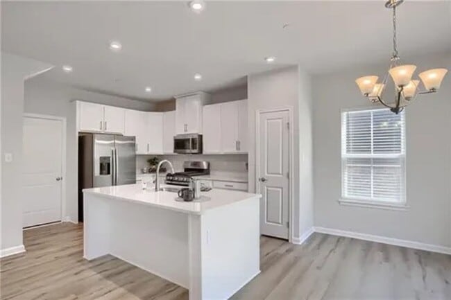 Building Photo - McConnell Trails 3 Bedroom, 2.5 Bathroom T...