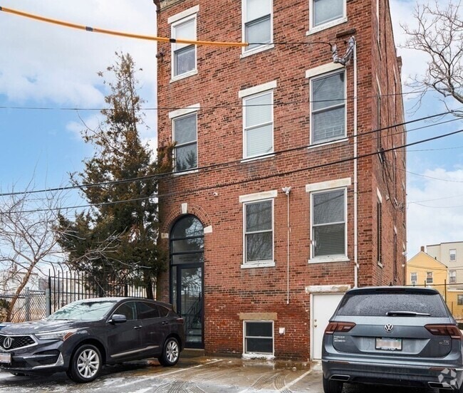 Building Photo - 1 Chelsea Ter