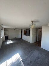 Building Photo - 5800 N Christmas Tree Ln