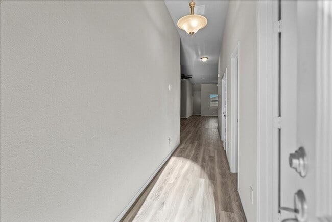 Building Photo - 503 Thunder Cloud Dr