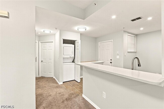 Foto del edificio - 15417 Bellamar Cir