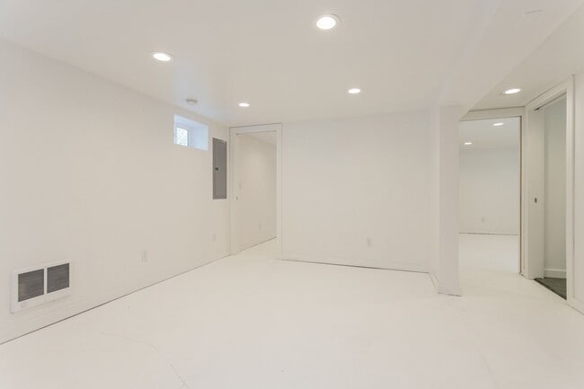 Building Photo - se54th