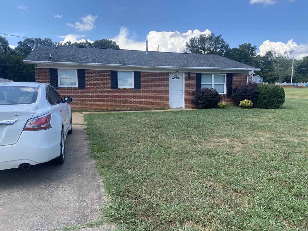 Primary Photo - 255 Roberson Rd