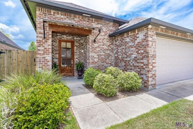 Building Photo - 7704 Ibiza Dr
