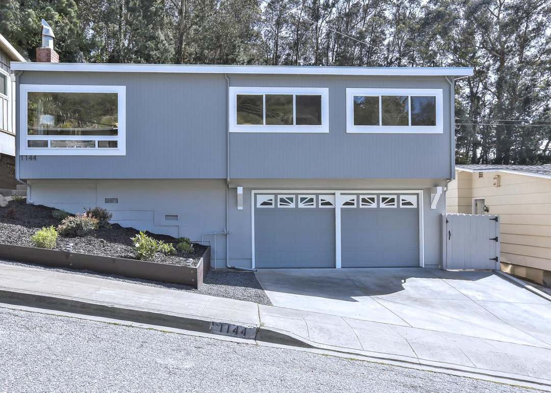 Primary Photo - 1144 Valencia Way