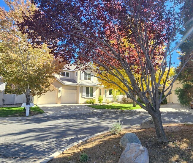 Foto del edificio - Home For Rent in Caughlin Ranch Reno