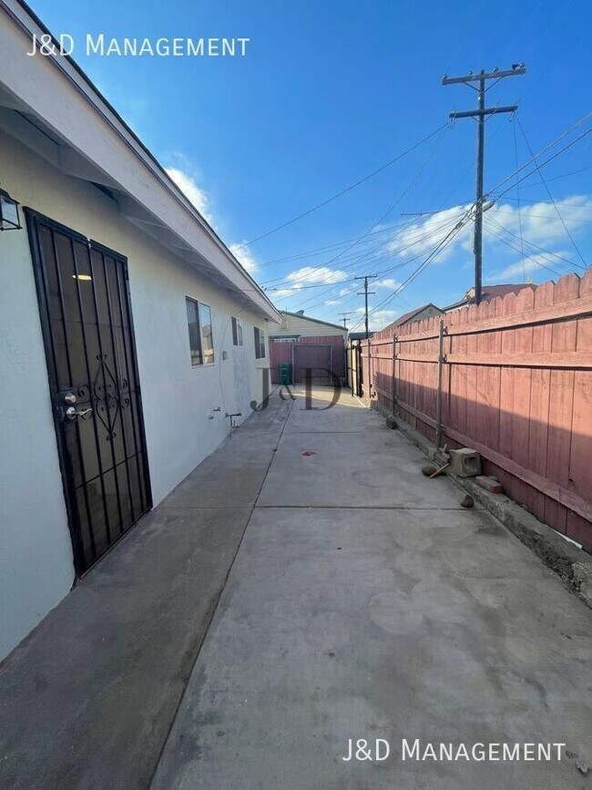 Building Photo - 3764 46th St
