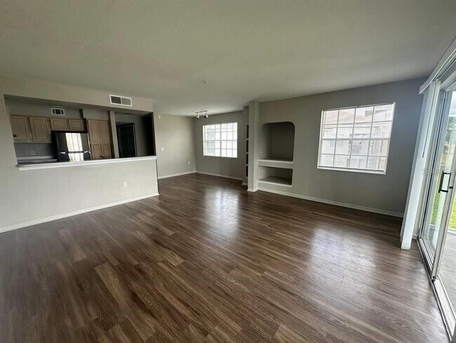 Foto del edificio - 13929 Fairway Island Dr