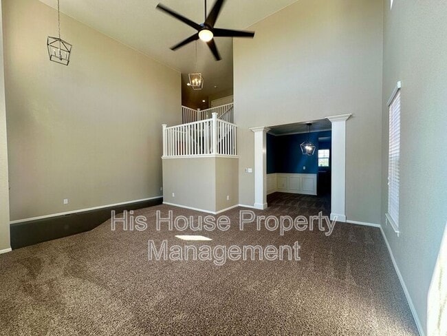 Building Photo - 2122 Longfin Ct