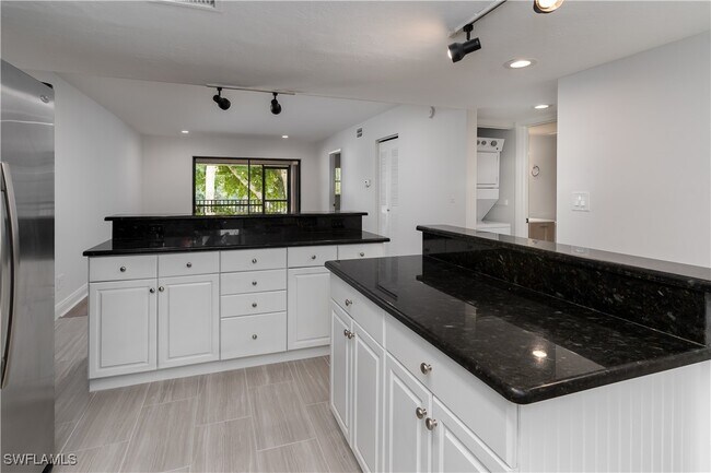 Building Photo - 28180 Pine Haven Way