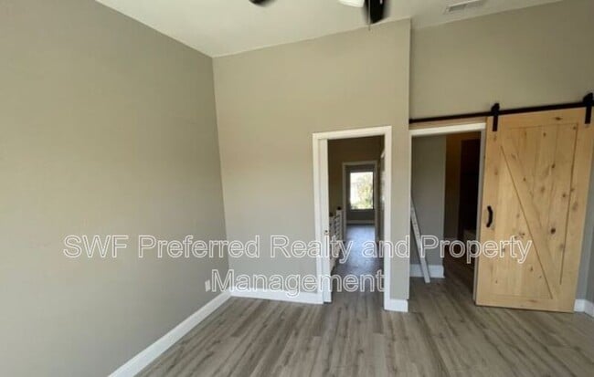 Foto del edificio - 4318 SE 5th Ave