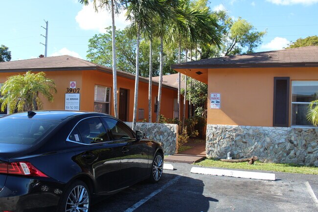 Foto del edificio - 3907 NW 30th Ter